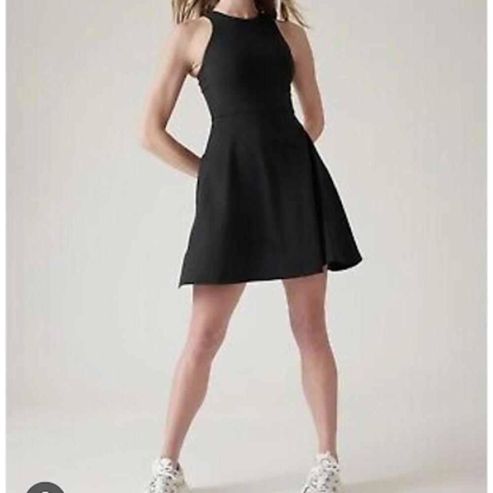 Athleta Conscious Dress Black Size Small Sleeveless Eco-Friendly Travelโ Dress